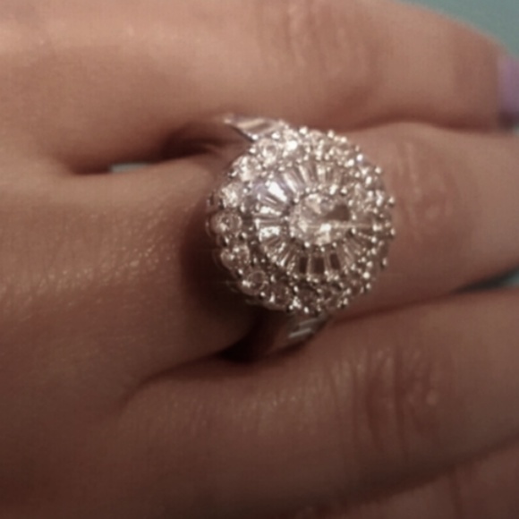 Oval Diamond Simulated Anniversary Ring Size 8 - Picture 9 of 17